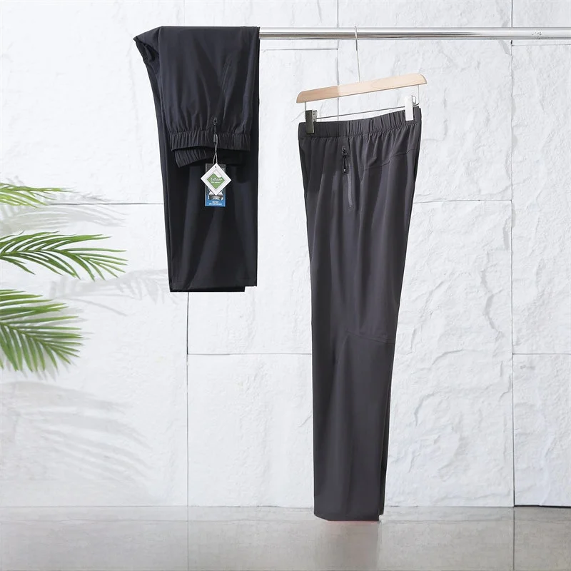 Мужские легкие удобные повседневные брюки с прямыми штанинами и эластичной резинкой на талии, полный клей, внутренняя часть, весна-лето Faion Ci Sle
Мужские легкие удобные повседневные брюки с прямыми штанинами и эластичной резинкой на талии, полный клей, внутренняя часть, весна-лето Faion Ci Sle