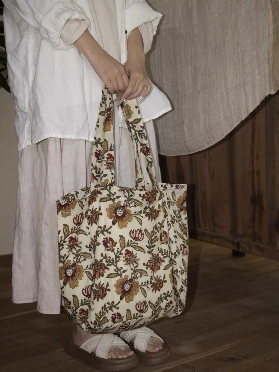 Original Design Khaki Floral Color Block Tote Bag Single Shoulder Bag Large Capacity Artistic Style Versatile New Model
Original Design Khaki Floral Color Block Tote Bag Single Shoulder Bag Large Capacity Artistic Style Versatile New Model