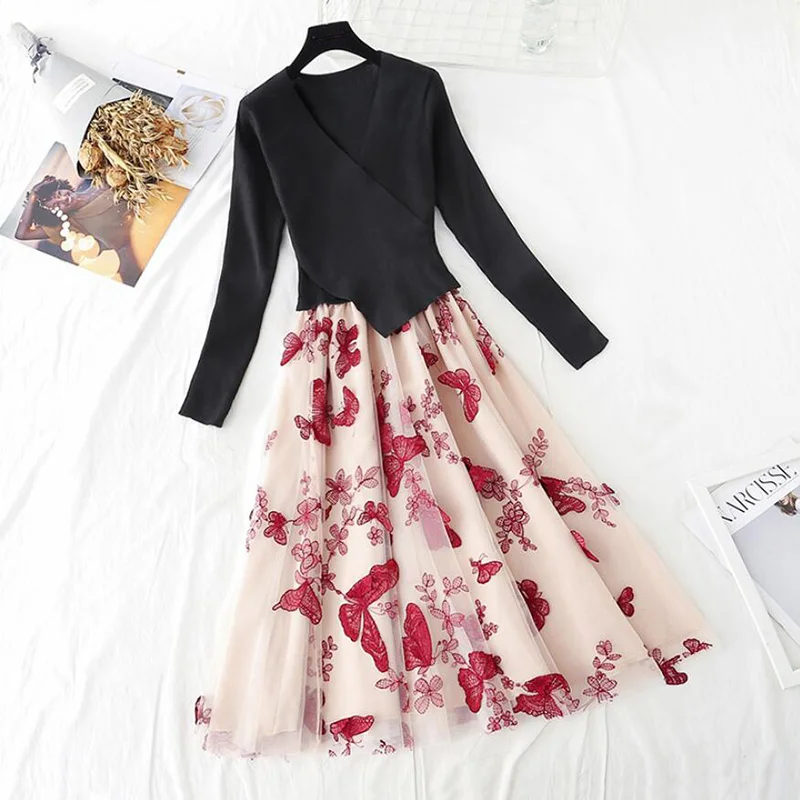 Women Fashion Patchwork Mesh Midi Dress 2024 New Spring and Autumn V-neck Long Sleeve Butterfly Embroidery Female knitted Dress
Women Fashion Patchwork Mesh Midi Dress 2024 New Spring and Autumn V-neck Long Sleeve Butterfly Embroidery Female knitted Dress