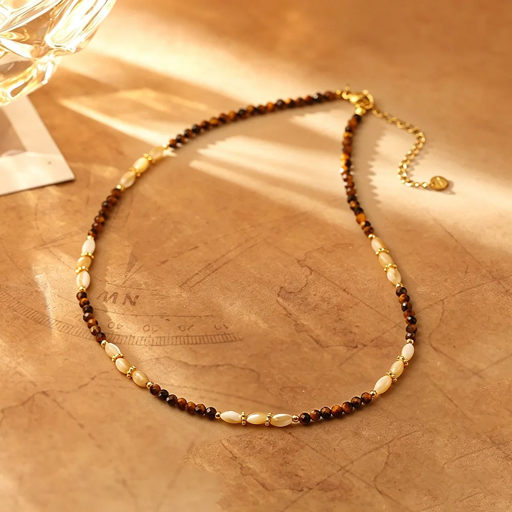 Fashionable and exquisite yellow disc tiger eye stone beaded necklace niche light luxury high-end personalized clavicle chain
Fashionable and exquisite yellow disc tiger eye stone beaded necklace niche light luxury high-end personalized clavicle chain
