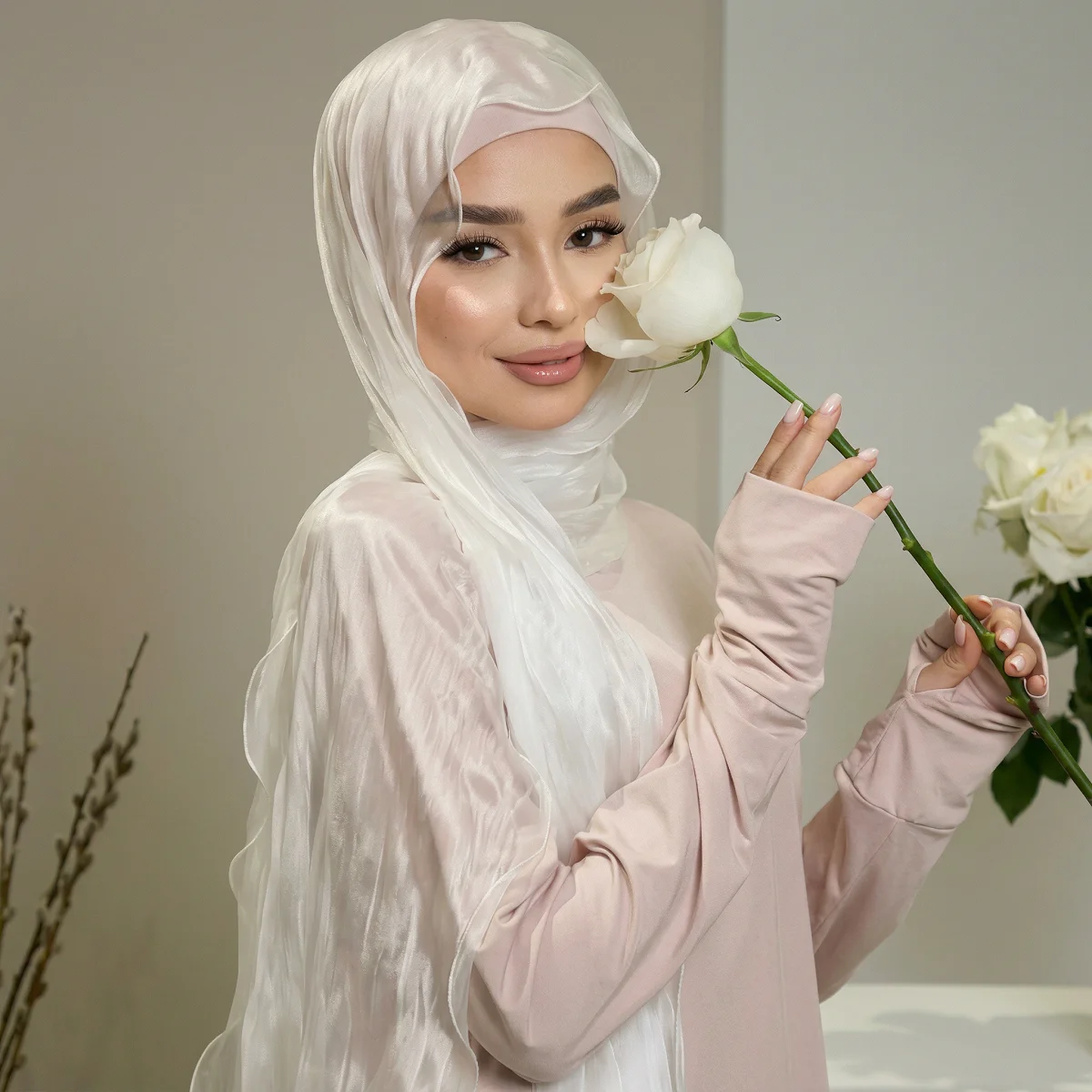 Muslim Crinkle Elegant Wrinkled Hijab Women Satin Veil Voile Shawl Hijab Scarf Headband Ramadan Summer Thin Headscarf 180*55cm
Muslim Crinkle Elegant Wrinkled Hijab Women Satin Veil Voile Shawl Hijab Scarf Headband Ramadan Summer Thin Headscarf 180*55cm