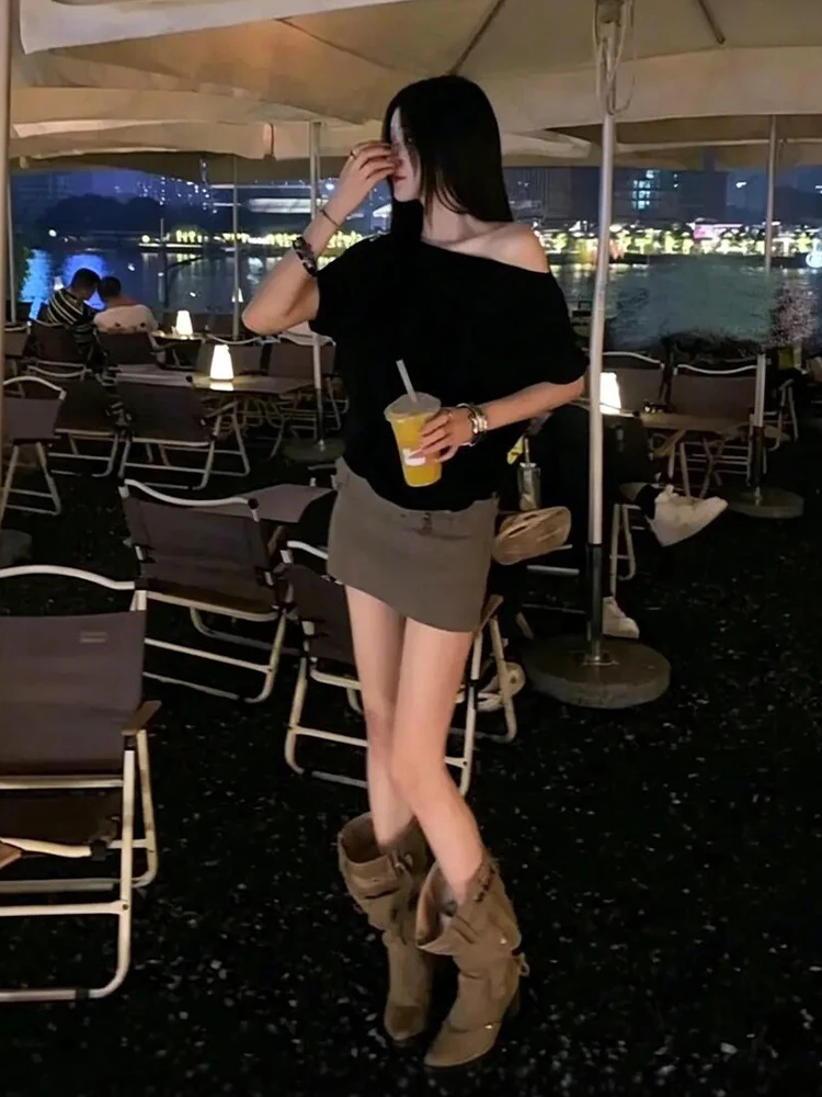 Summer Unique Beautiful Black Asymmetrical Shoulder Top And Skirt Set Lightweight Maturity Style Fashionable Women's Outfit
Summer Unique Beautiful Black Asymmetrical Shoulder Top And Skirt Set Lightweight Maturity Style Fashionable Women's Outfit