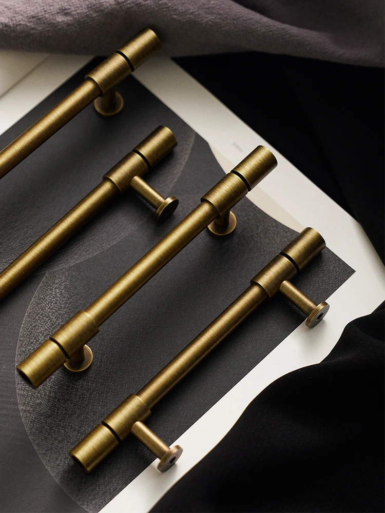 High-End Vintage Satin Brass Long T-Bar Furniture Handle Drawer Knob And Pulls for Kitchen Wardrobe Door And Shoe Box
High-End Vintage Satin Brass Long T-Bar Furniture Handle Drawer Knob And Pulls for Kitchen Wardrobe Door And Shoe Box