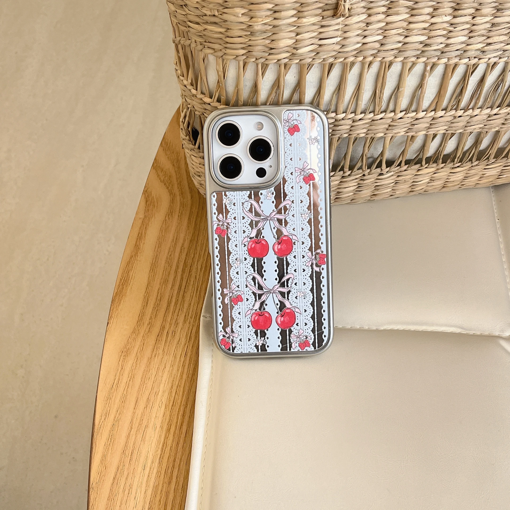New full screen little star light red Cherry phone case for IPhone16 16pro 16promax 15 15pro 15promax 14 14pro 14promax 13
New full screen little star light red Cherry phone case for IPhone16 16pro 16promax 15 15pro 15promax 14 14pro 14promax 13