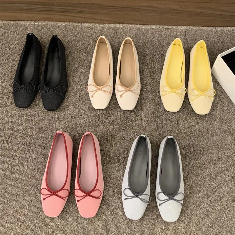 Bailamos 2025 New Women Flats Fashion Round Toe Shallow Slip On Ladies Casual Ballet Shoes Soft Leather Outdoor Loafers Mujer
Bailamos 2025 New Women Flats Fashion Round Toe Shallow Slip On Ladies Casual Ballet Shoes Soft Leather Outdoor Loafers Mujer