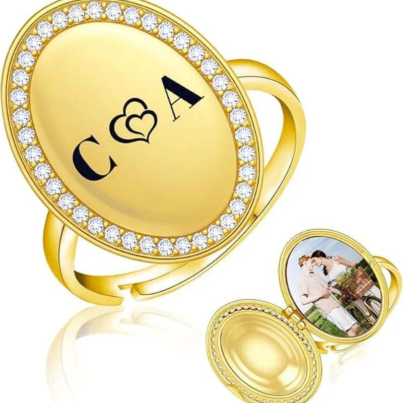 Custom-engraved women's ring, oval pocket watch design, can be engraved with name and photo, ideal commemorative gift.
Custom-engraved women's ring, oval pocket watch design, can be engraved with name and photo, ideal commemorative gift.