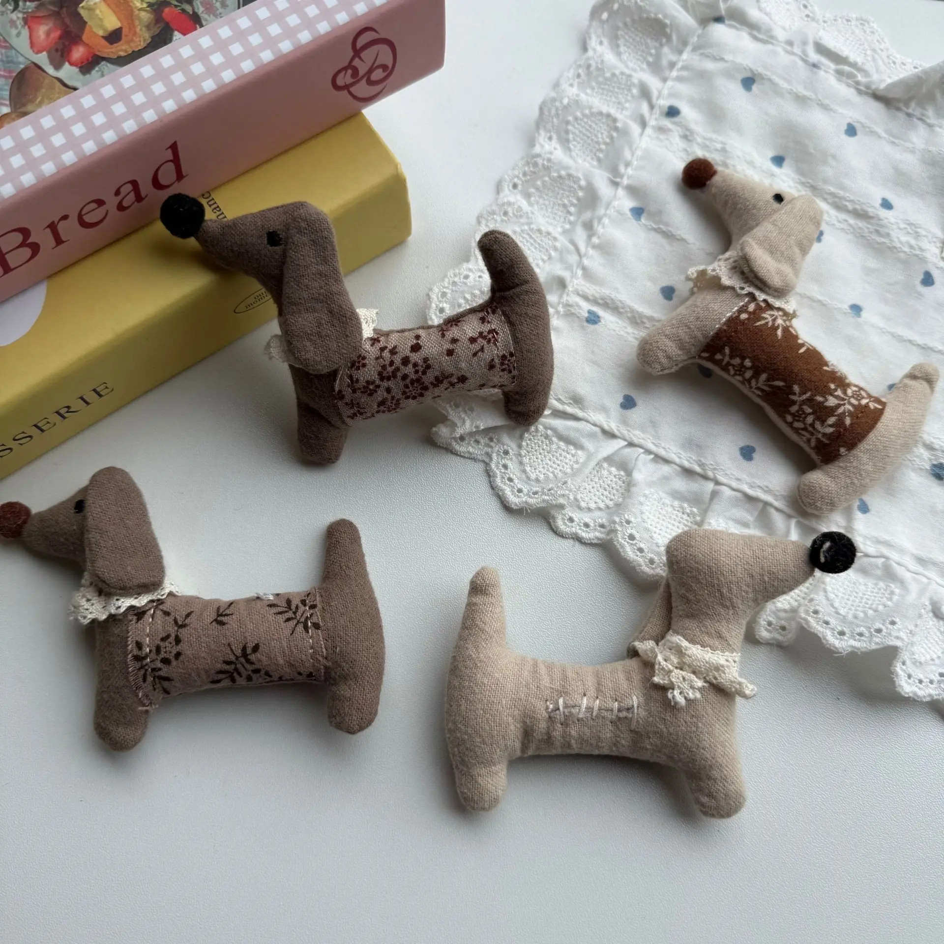 Fabric Plaid Dachshund Puppy DIY Craft Embellishment for Purse Apparel Sewing Trim Versatile Handmade Adorable
Fabric Plaid Dachshund Puppy DIY Craft Embellishment for Purse Apparel Sewing Trim Versatile Handmade Adorable