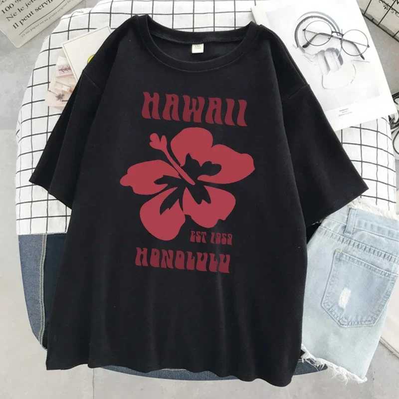 Hawaii Est 1959 Футболка с принтом Honolulu, женская летняя футболка с круглым вырезом, дышащая спортивная повседневная футболка с короткими рукавами, женский топ Y2K
Hawaii Est 1959 Футболка с принтом Honolulu, женская летняя футболка с круглым вырезом, дышащая спортивная повседневная футболка с короткими рукавами, женский топ Y2K