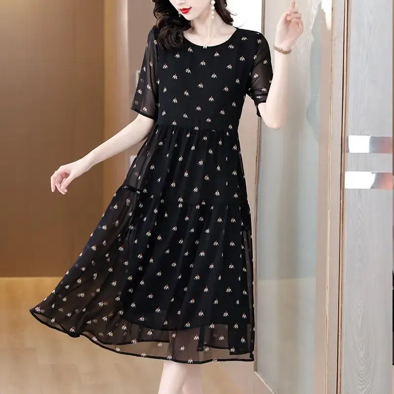 Fashion O-Neck Spliced Printed Folds Chiffon Midi Dress Women's Clothing Spring Summer New Loose Commuter Ladies Dresses
Fashion O-Neck Spliced Printed Folds Chiffon Midi Dress Women's Clothing Spring Summer New Loose Commuter Ladies Dresses