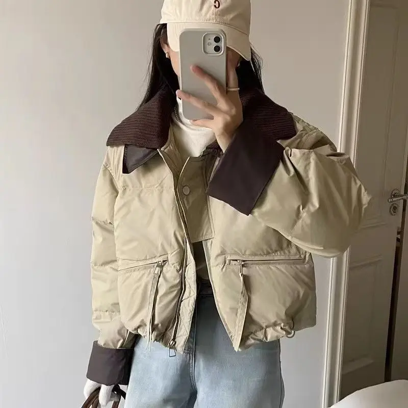 Fashion Collar Down Cotton Jacket 2025 Winter New Style Non Washable Coat Short Knitted PU Splicing American Short Cotton Jacket
Fashion Collar Down Cotton Jacket 2025 Winter New Style Non Washable Coat Short Knitted PU Splicing American Short Cotton Jacket