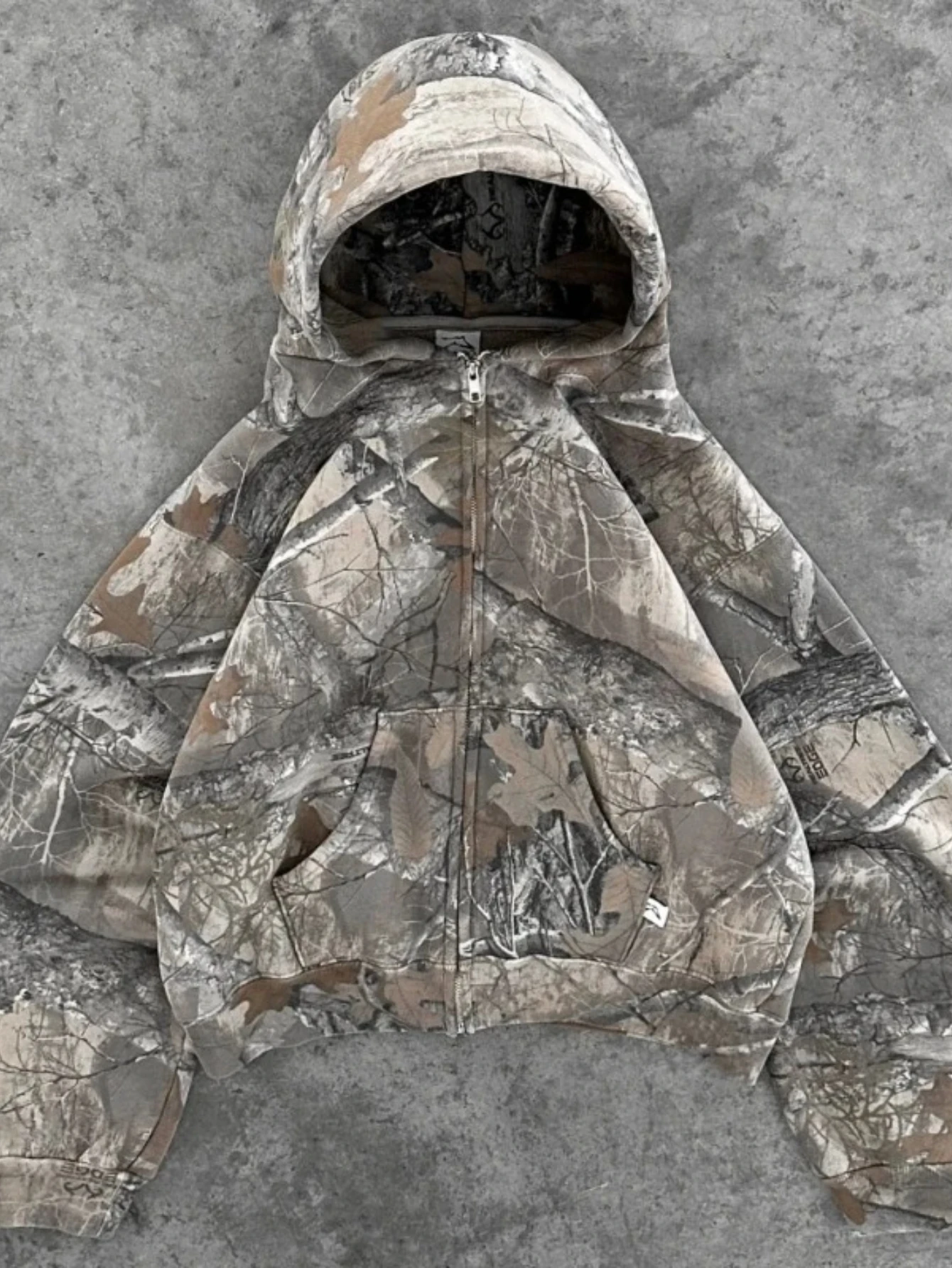 Ретро-толстовка с леопардовым принтом и капюшоном для пар, толстовка на молнии в стиле Харадзюку, в стиле хип-хоп.
Ретро-толстовка с леопардовым принтом и капюшоном для пар, толстовка на молнии в стиле Харадзюку, в стиле хип-хоп.