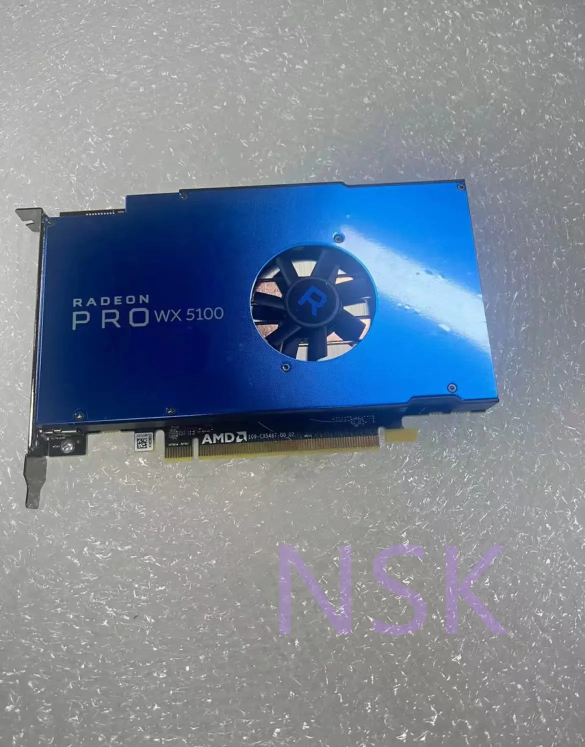 Оригинальная видеокарта WX5100 для AMD RADEON PRO 8 ГБ GDDR5 3D рабочая станция видеокарта
Оригинальная видеокарта WX5100 для AMD RADEON PRO 8 ГБ GDDR5 3D рабочая станция видеокарта