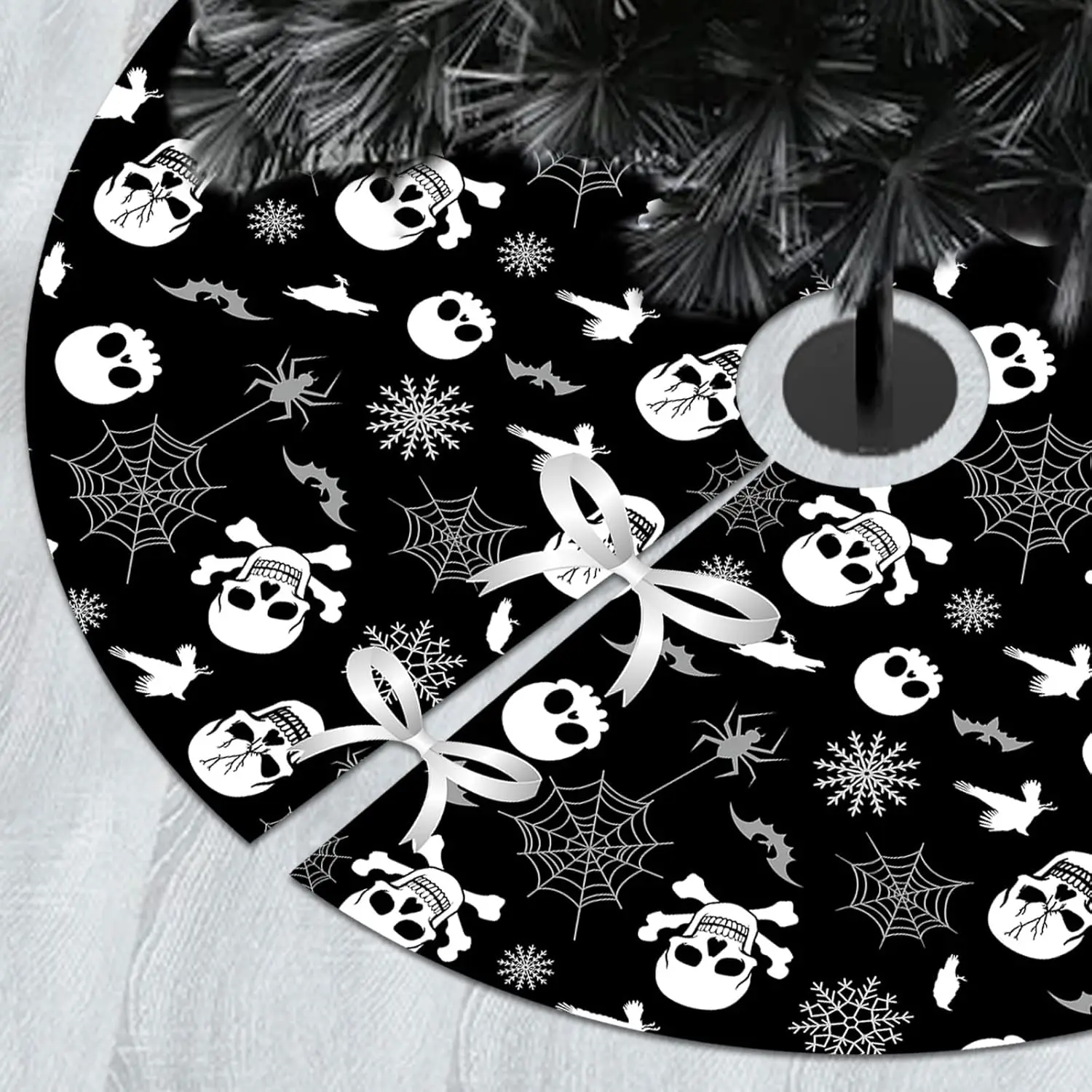 1Set Gothic Christmas Tree Skirt Decoration with Skull Print Ornaments for Fall Winter Halloween Xmas New Year Home Decor
1Set Gothic Christmas Tree Skirt Decoration with Skull Print Ornaments for Fall Winter Halloween Xmas New Year Home Decor