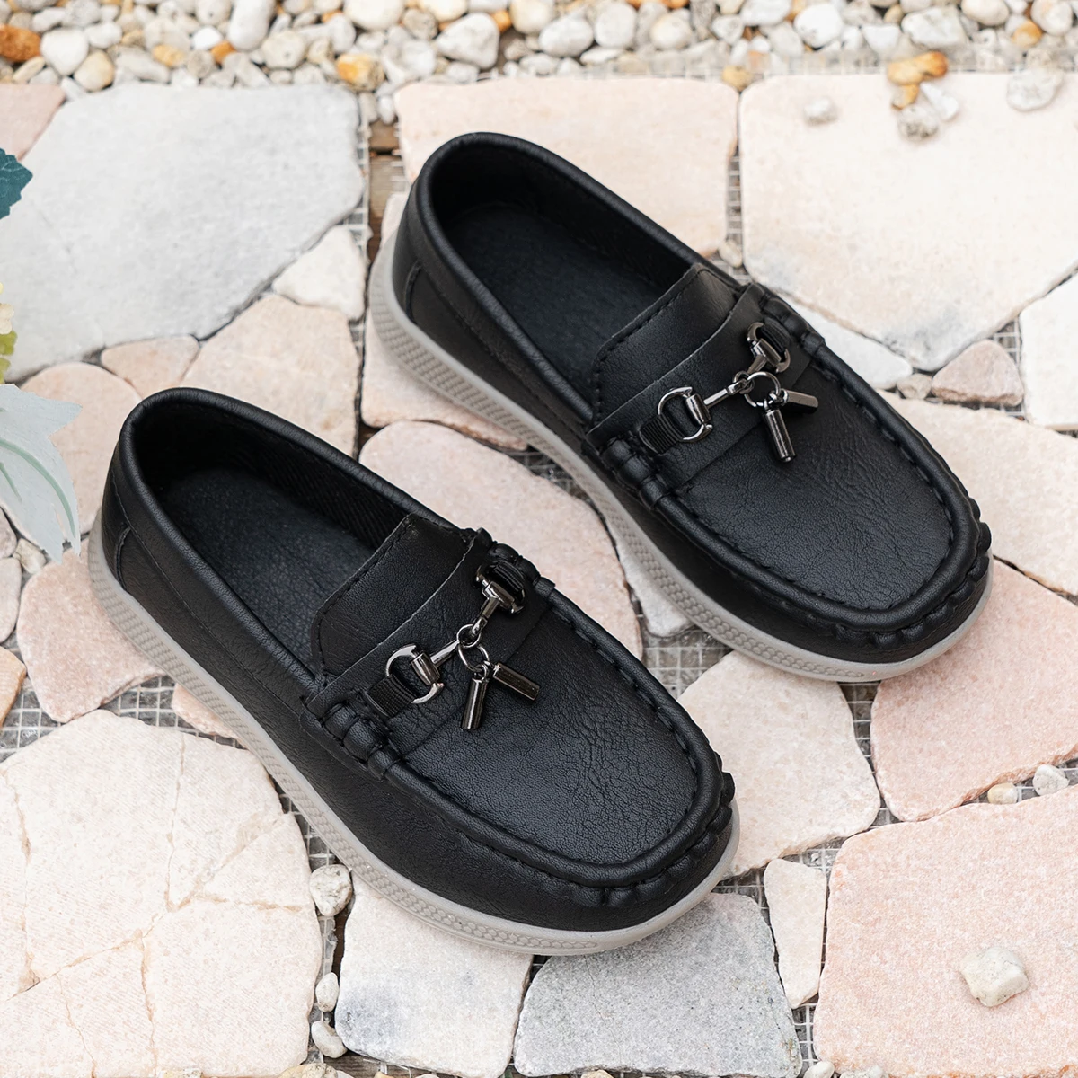Kids Black Leather Loafers Boys Metal Tassel Slip-On Casual Shoes, Soft Sole Non-slip Formal Footwear for Toddler 25-35
Kids Black Leather Loafers Boys Metal Tassel Slip-On Casual Shoes, Soft Sole Non-slip Formal Footwear for Toddler 25-35