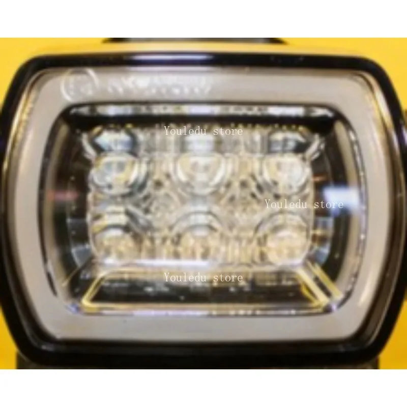 Подходит для задних фонарей TC TCMAX.
Подходит для задних фонарей TC TCMAX.