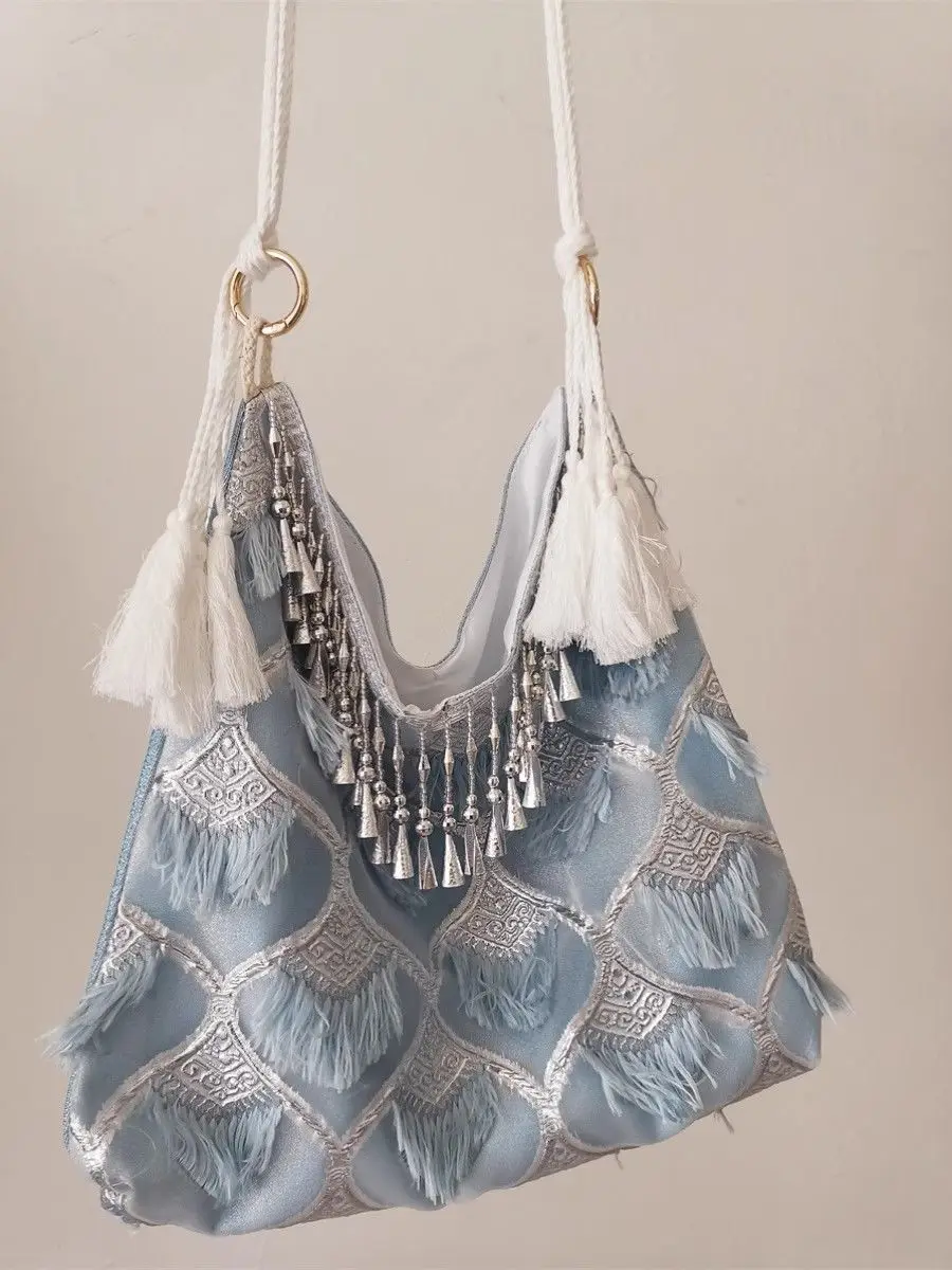 Blue Tassel Ethnic Style Han Dynasty Elements Daily Matching Large Capacity Shoulder Cross Tote Bag for Women
Blue Tassel Ethnic Style Han Dynasty Elements Daily Matching Large Capacity Shoulder Cross Tote Bag for Women