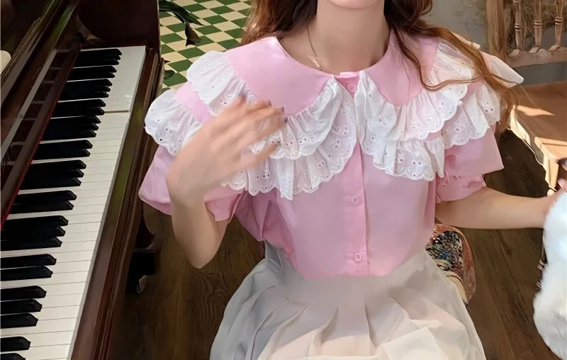 Sweet Double-layer Doll Collar Wood Ear Lace Patchwork Short Sleeved Top Women's Summer Bubble Sleeves Cute Loose Shirt
Sweet Double-layer Doll Collar Wood Ear Lace Patchwork Short Sleeved Top Women's Summer Bubble Sleeves Cute Loose Shirt