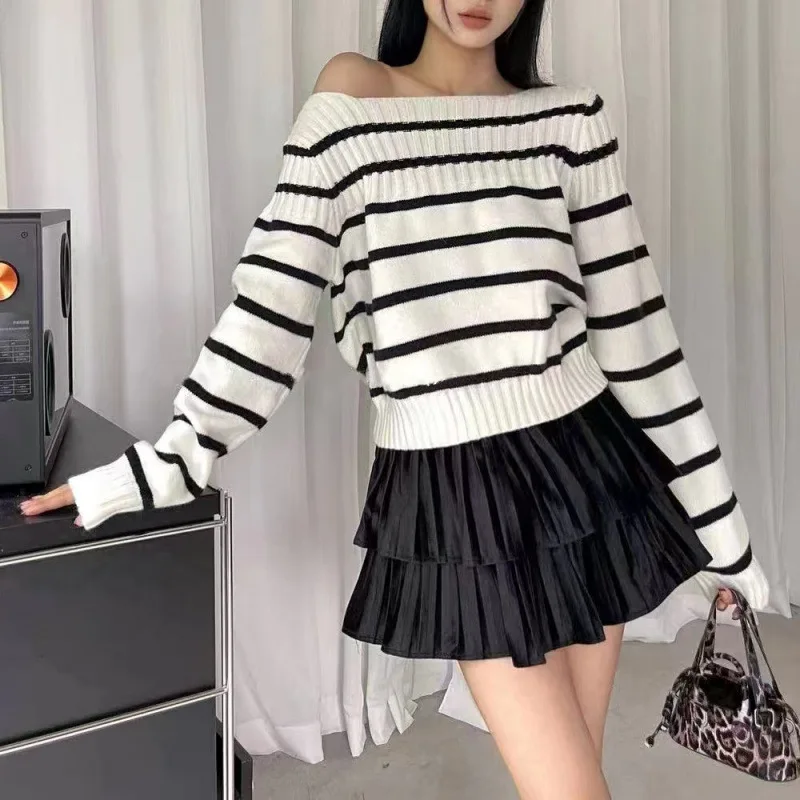2025 Style: Anti-Aging Lazy Trend - Colorful Stripes V-Neck Knitted Sweater for Women Fall/Winter Retro Fashion Long-Sleeved Top
2025 Style: Anti-Aging Lazy Trend - Colorful Stripes V-Neck Knitted Sweater for Women Fall/Winter Retro Fashion Long-Sleeved Top