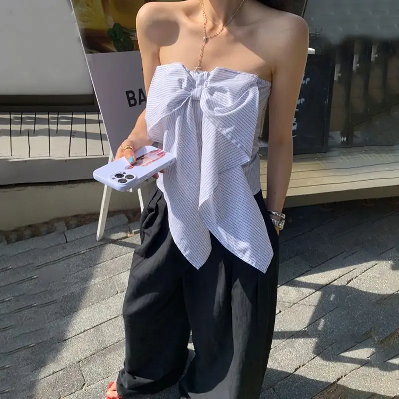 Сексуальный топ без рукавов с открытой спиной и бантом, контрастная тонкая футболка без рукавов, весна-лето 2024, женский топ в девичьем стиле
Сексуальный топ без рукавов с открытой спиной и бантом, контрастная тонкая футболка без рукавов, весна-лето 2024, женский топ в девичьем стиле