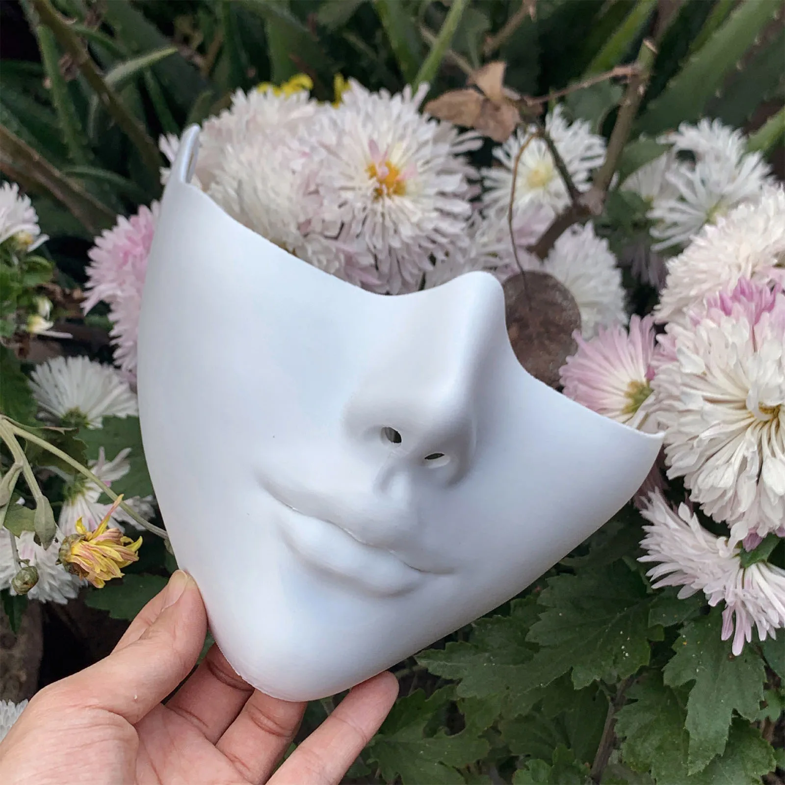 Plastic Breathable Face Cover Halloween Party Costume Mask Props Cosplay Masquerade Mask Unisex Hand-painted Half-face Masks
Plastic Breathable Face Cover Halloween Party Costume Mask Props Cosplay Masquerade Mask Unisex Hand-painted Half-face Masks