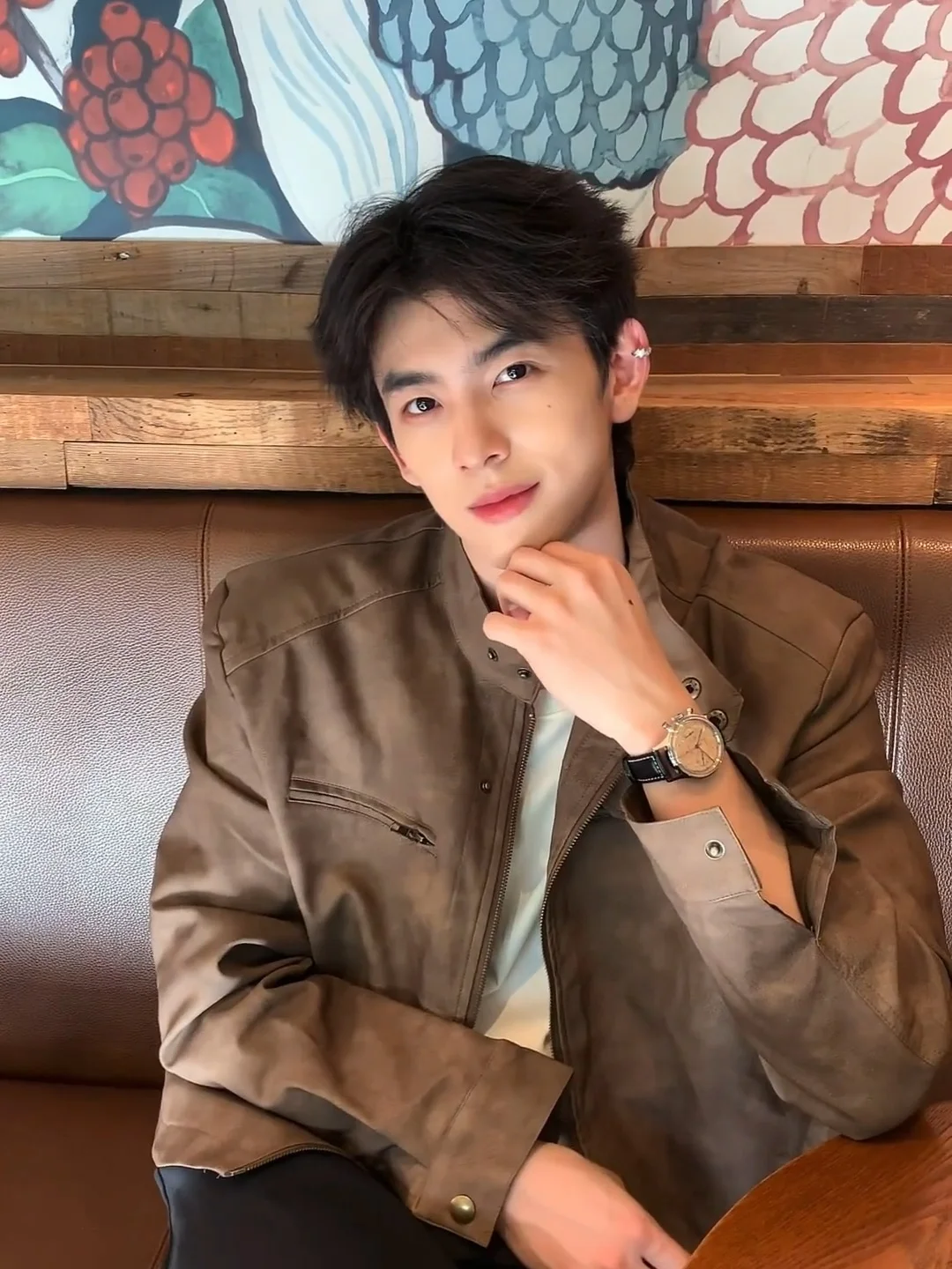 Кожаная куртка Cé Brown для мужчин, осенняя, в американском ретро-стиле, для мотоциклистов, с воротником-стойкой, приталенная, на молнии
Кожаная куртка Cé Brown для мужчин, осенняя, в американском ретро-стиле, для мотоциклистов, с воротником-стойкой, приталенная, на молнии