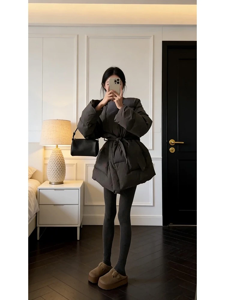 Korean Style Women's Thickened Cotton Jacket Winter Fashion Slimming Warm Top Waist-Cinching Long Sleeve Regular Length
Korean Style Women's Thickened Cotton Jacket Winter Fashion Slimming Warm Top Waist-Cinching Long Sleeve Regular Length