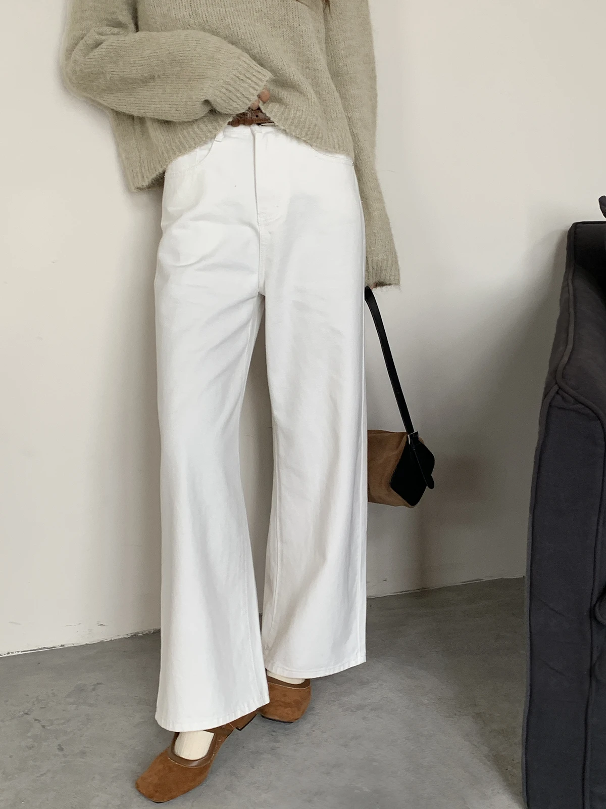 Женские джинсы с высокой талией, прямые, облегающие, повседневные, длинные брюки из хлопкового денима, осенняя новинка, однотонные
Женские джинсы с высокой талией, прямые, облегающие, повседневные, длинные брюки из хлопкового денима, осенняя новинка, однотонные