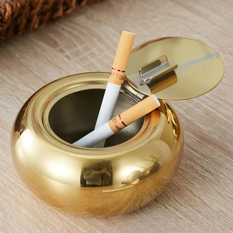 Sealed personalized cigarette cup, thickened drum shaped ashtray with lid, stainless steel product
Sealed personalized cigarette cup, thickened drum shaped ashtray with lid, stainless steel product