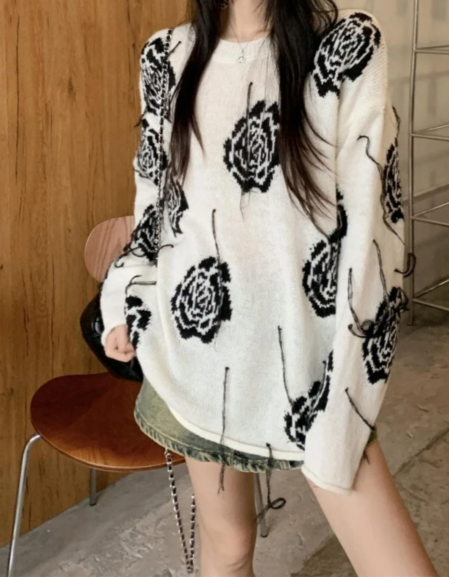 2025 Autumn New Women's Thin Sweater Knitted Sweater Fashion Top
2025 Autumn New Women's Thin Sweater Knitted Sweater Fashion Top