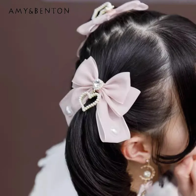 Japanese Sweet Cute Mesh Big Bow Pearl Love Pendant Side Hairpin Kawaii Beaded Rhinestone Hair Accessories Princess Hair Clips
Japanese Sweet Cute Mesh Big Bow Pearl Love Pendant Side Hairpin Kawaii Beaded Rhinestone Hair Accessories Princess Hair Clips