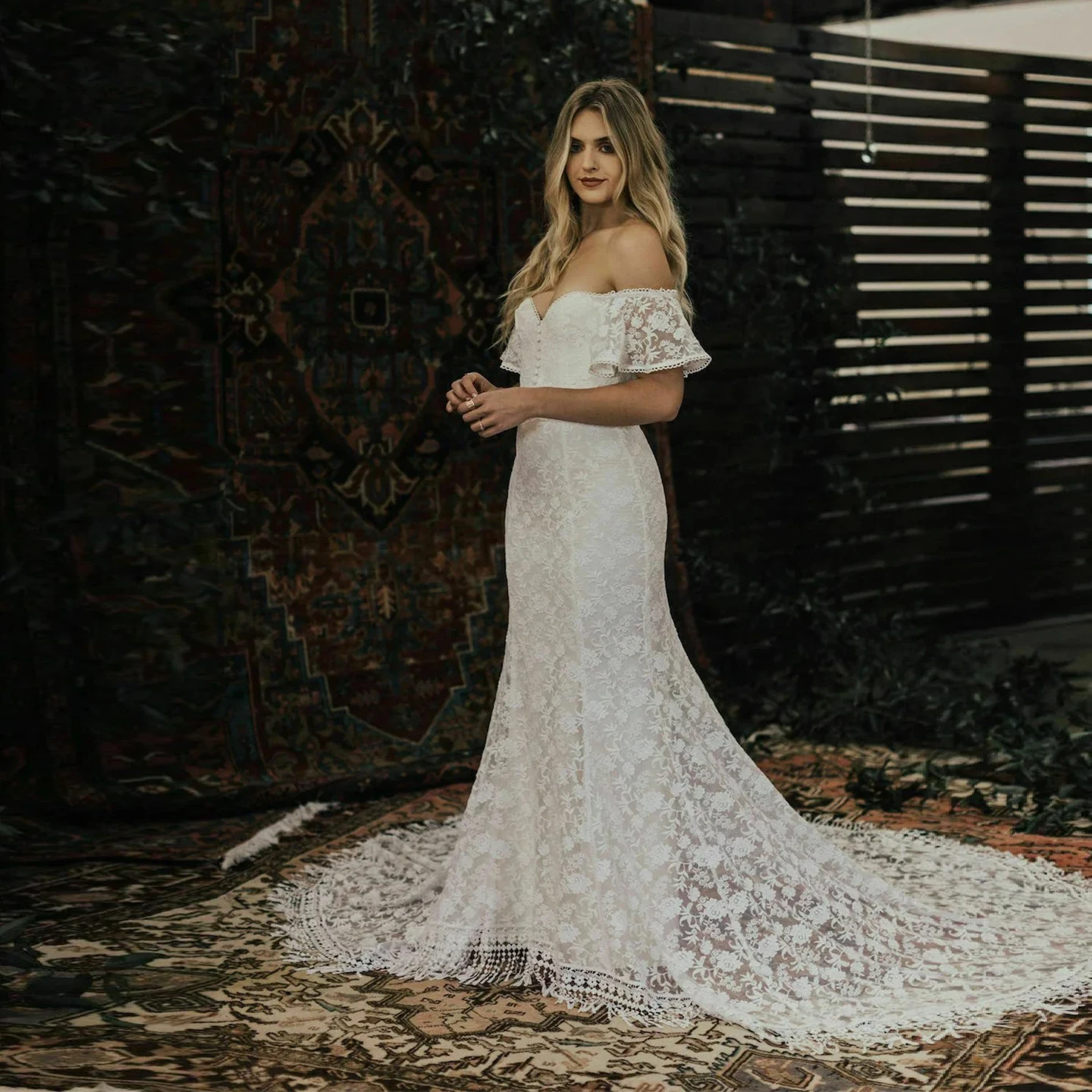 Romantic Lace Mermaid Wedding Dress Off The Shoulder Sweep Train Elegant Sweetheart Neck Bridal Photoshoot Dress
Romantic Lace Mermaid Wedding Dress Off The Shoulder Sweep Train Elegant Sweetheart Neck Bridal Photoshoot Dress