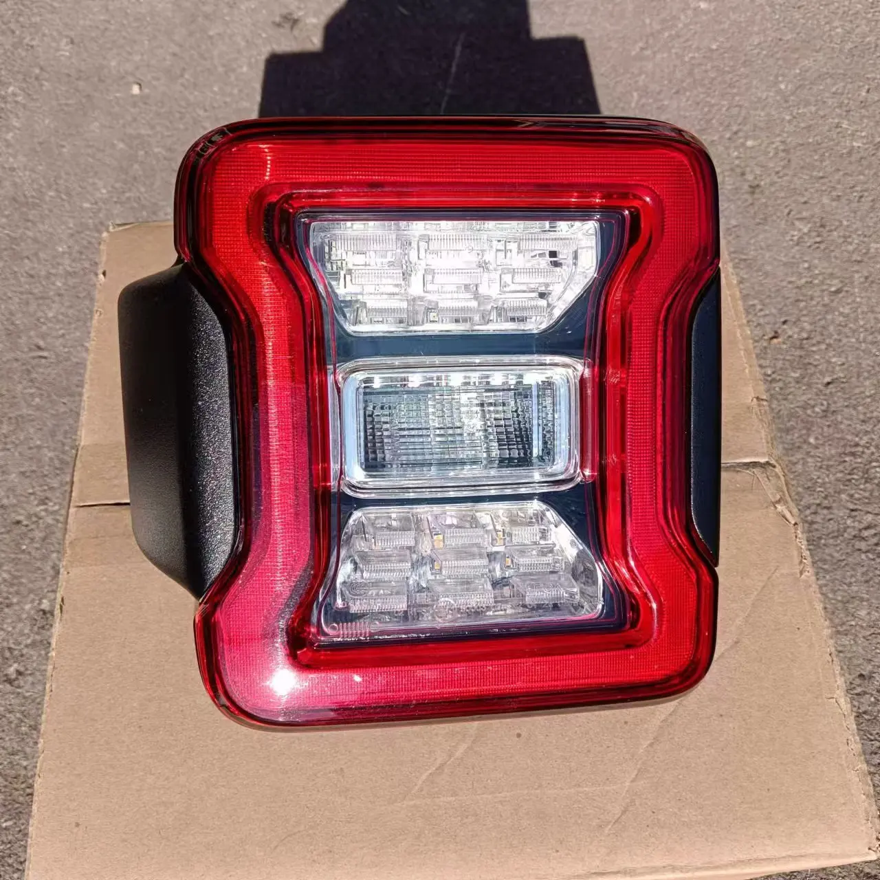 68436711ACJeep Wrangler JLSuitable for JL Wrangler Rear Taillights and Wrangler Rear End Guard Lights 68436710AC
68436711ACJeep Wrangler JLSuitable for JL Wrangler Rear Taillights and Wrangler Rear End Guard Lights 68436710AC