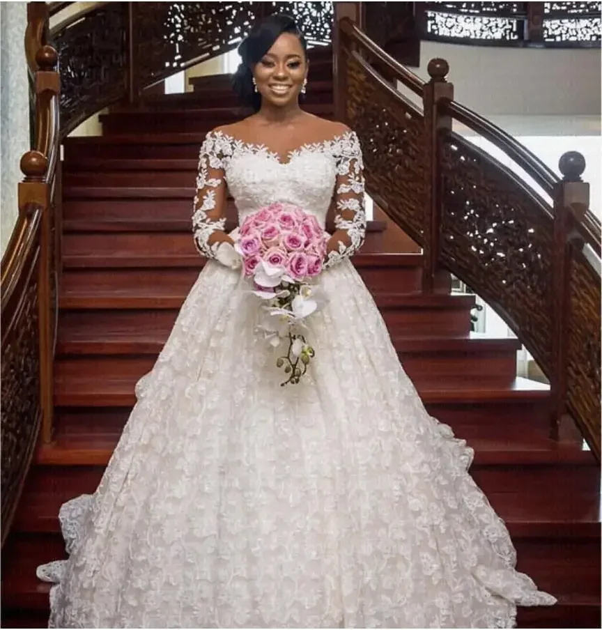 Customized Modest Plus Size Wedding Dresses Sweep Train Lace Appliques Long Sleeves Ballgown Bridal Gowns
Customized Modest Plus Size Wedding Dresses Sweep Train Lace Appliques Long Sleeves Ballgown Bridal Gowns