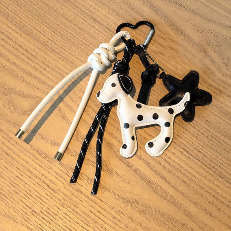 Creativity PU Leather Little Dog Pendant Keychain Cute Animals Design Bag Charm Backpack Hanging Piece Trend Accessories
Creativity PU Leather Little Dog Pendant Keychain Cute Animals Design Bag Charm Backpack Hanging Piece Trend Accessories