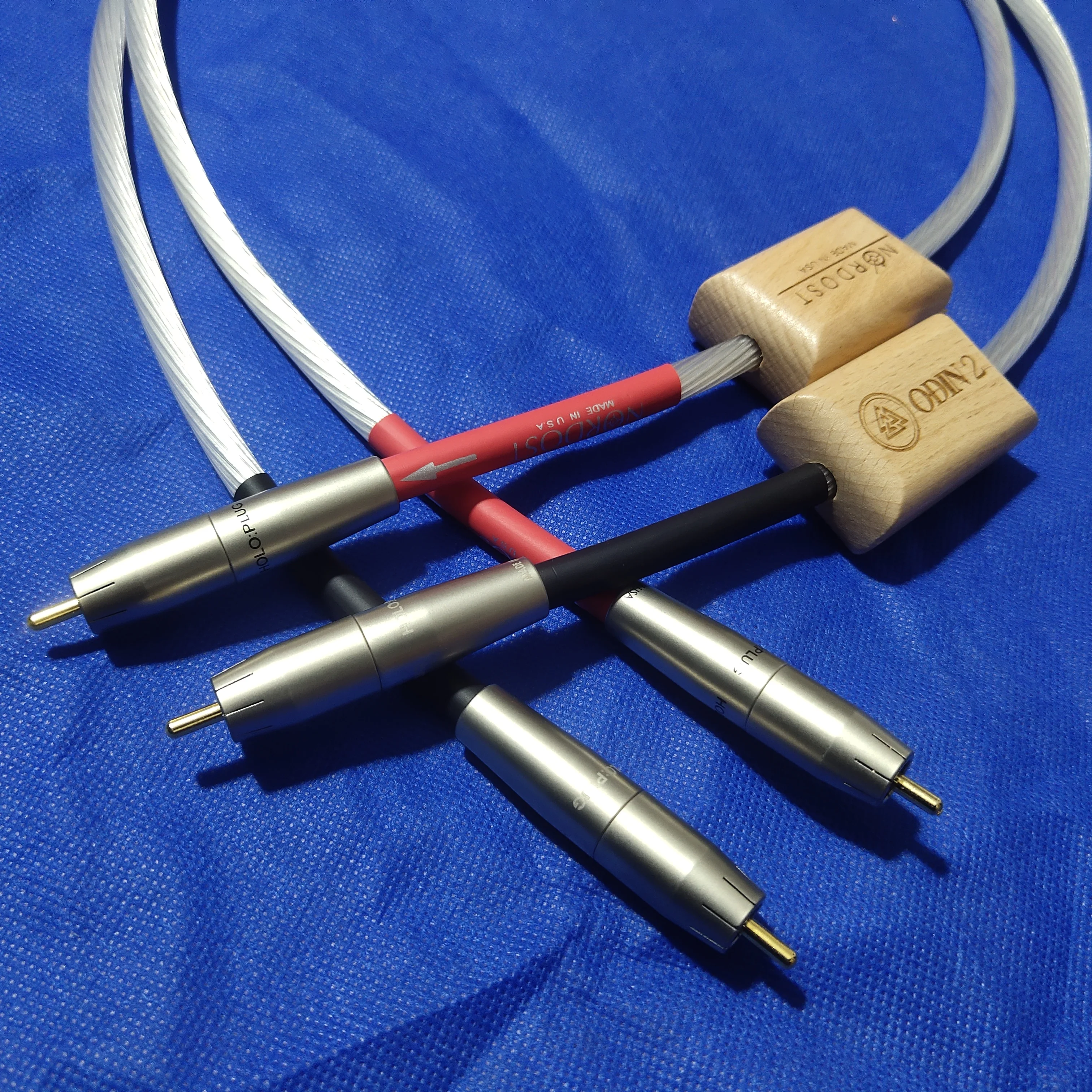 Топ Nordost Odin 2 RCA кабель серебряные превосходные справочные интерсоединения высококачественный аудио провод, сделанный в США
Топ Nordost Odin 2 RCA кабель серебряные превосходные справочные интерсоединения высококачественный аудио провод, сделанный в США