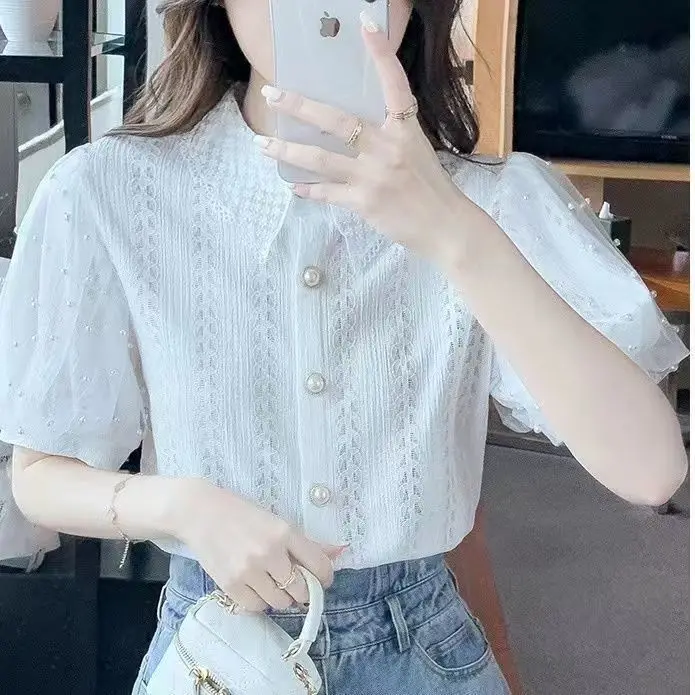Beaded Splicing New Summer Shirt Fashionable Bubble Hollow Short-sleeved Lace Top
Beaded Splicing New Summer Shirt Fashionable Bubble Hollow Short-sleeved Lace Top