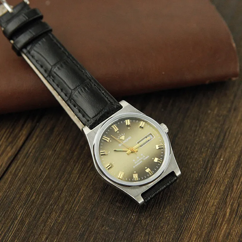 Diamond Leather Strap Luminous Round Calendar Automatic Mechanical Men’s Antique Watch for Middle-Aged & Elderly
Diamond Leather Strap Luminous Round Calendar Automatic Mechanical Men’s Antique Watch for Middle-Aged & Elderly