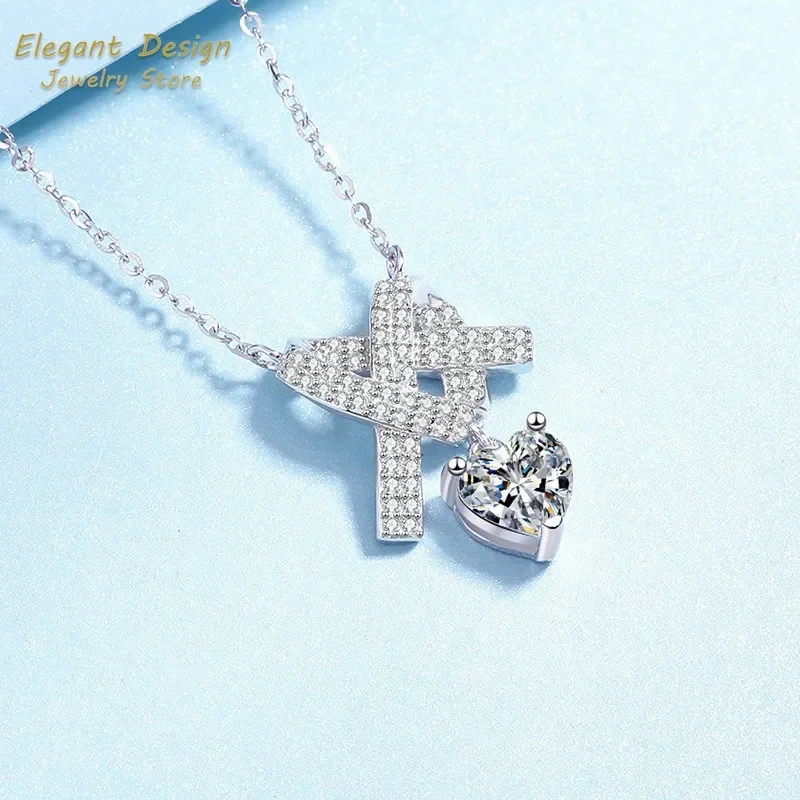 Sparkling Jewelry Romantic Intertwined Heart Design Platinum Pt950 Necklace with 1 Carat Moissanite Pendant Charming for Women
Sparkling Jewelry Romantic Intertwined Heart Design Platinum Pt950 Necklace with 1 Carat Moissanite Pendant Charming for Women