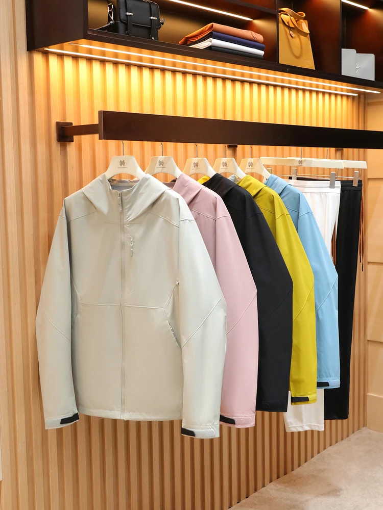 Уличная ветрозащитная куртка для пар, мягкая, повседневная, свободного кроя, из полиэстера, с защитой от сминания, на молнии, с капюшоном
Уличная ветрозащитная куртка для пар, мягкая, повседневная, свободного кроя, из полиэстера, с защитой от сминания, на молнии, с капюшоном