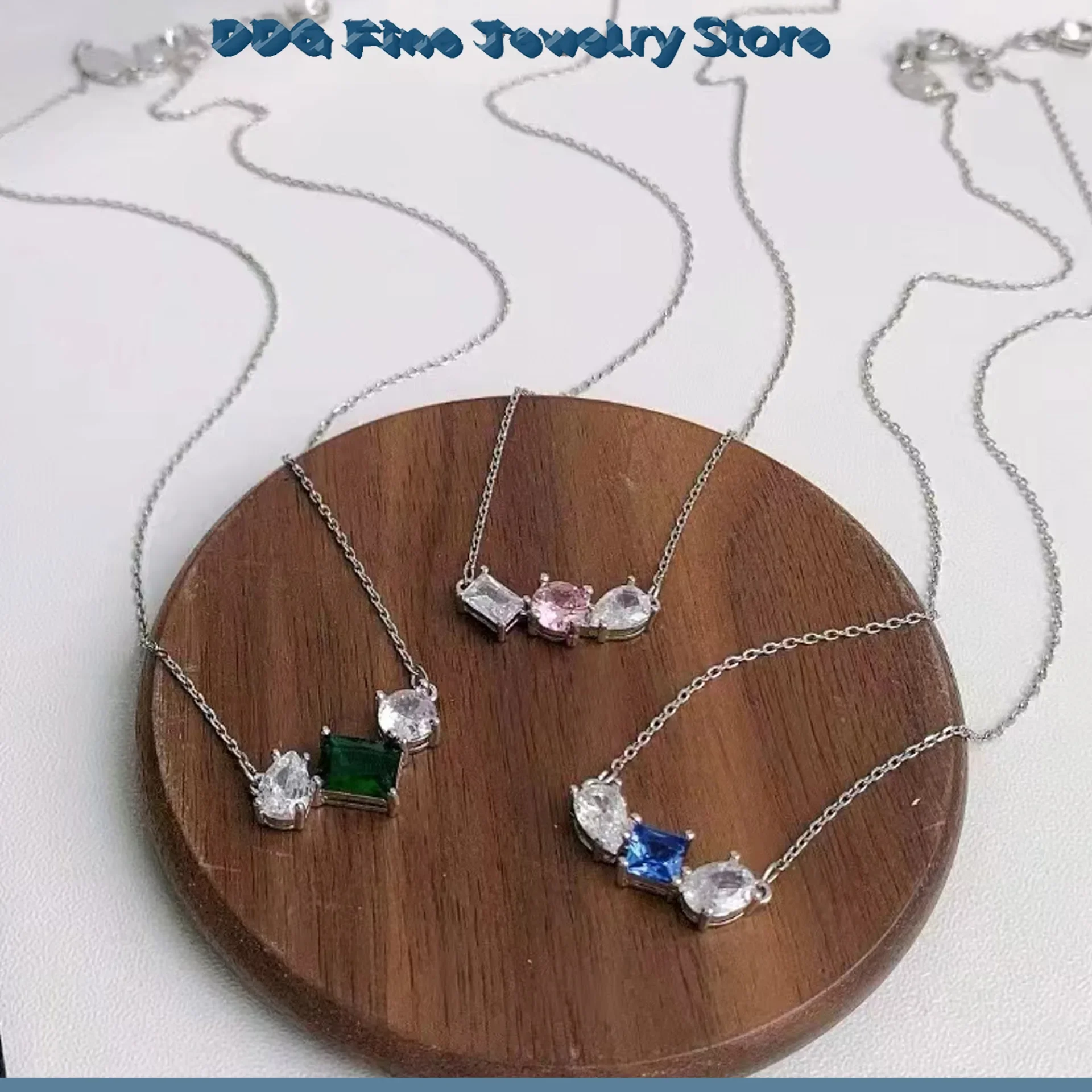 Original High-Quality Crystal Necklaces Fashion Women's Jewelry Set Stainless Steel Earrings Bracelets Rings Commemorative Gifts
Original High-Quality Crystal Necklaces Fashion Women's Jewelry Set Stainless Steel Earrings Bracelets Rings Commemorative Gifts