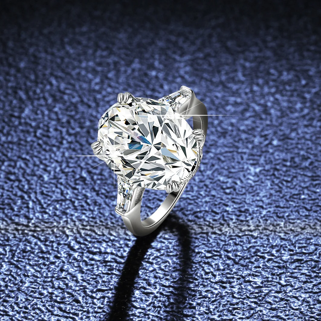 Women's Platinum Extra-shaped Moissanite Ring 8 Carat Egg-shaped Dove Egg Moissanite Ring Luxury Inlay
Women's Platinum Extra-shaped Moissanite Ring 8 Carat Egg-shaped Dove Egg Moissanite Ring Luxury Inlay