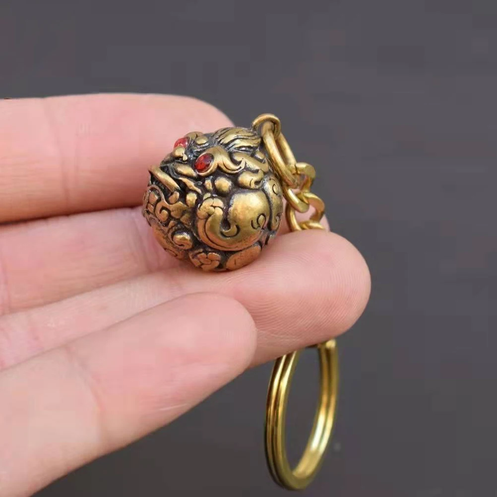 Keychain Pendant Charm Decoration Vintage Ornaments Creative Chinese-style Brass Hanging Sculpture 
Keychain Pendant Charm Decoration Vintage Ornaments Creative Chinese-style Brass Hanging Sculpture