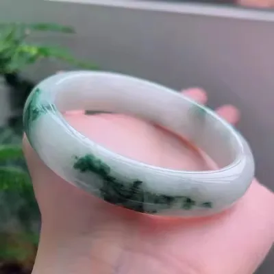 Natural Myanmar Jade 54mm-62mm bracelet exquisite princess bracelet to send girlfriend to send mother Hetian jade
Natural Myanmar Jade 54mm-62mm bracelet exquisite princess bracelet to send girlfriend to send mother Hetian jade