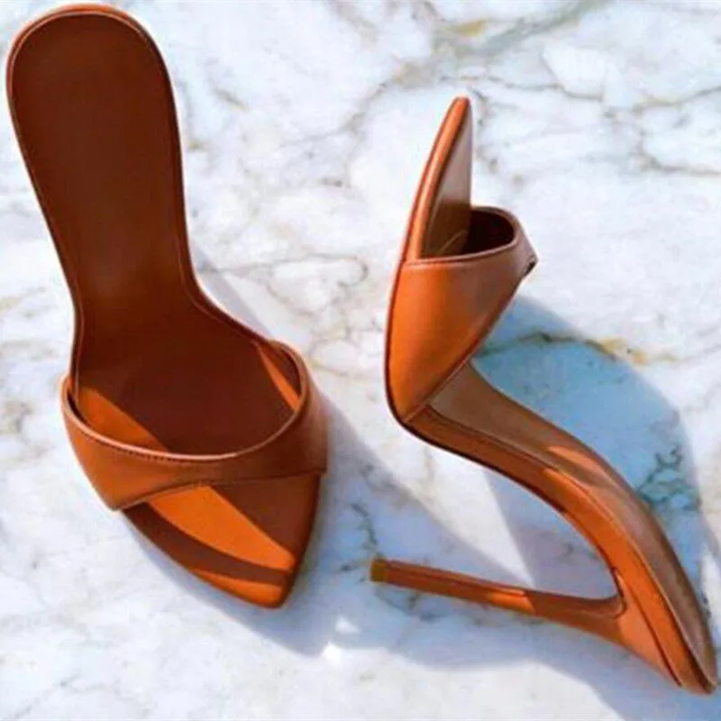 Caramel colored high heels slippers for women in summer, open toed high heels, empty back, thin heel, pointed toe, straight drag
Caramel colored high heels slippers for women in summer, open toed high heels, empty back, thin heel, pointed toe, straight drag