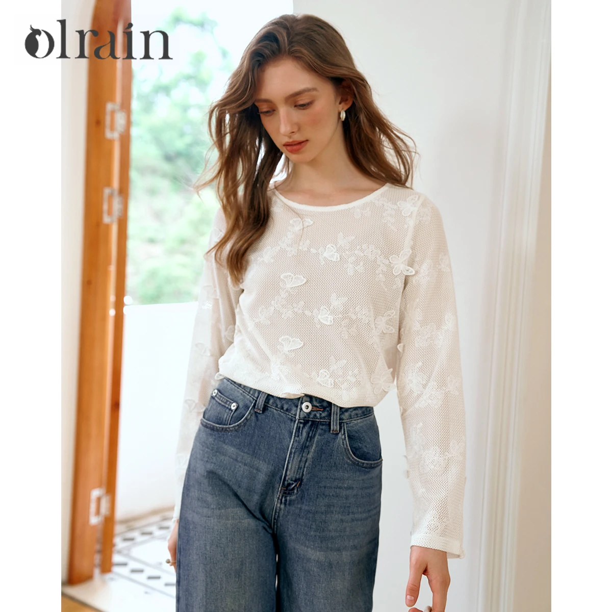 OLrain French Ladies White Embroidered Lace Tops and Blouses Women's Early Autumn Hollow Simple Loose Long Sleeve Top M56QX93039
OLrain French Ladies White Embroidered Lace Tops and Blouses Women's Early Autumn Hollow Simple Loose Long Sleeve Top M56QX93039