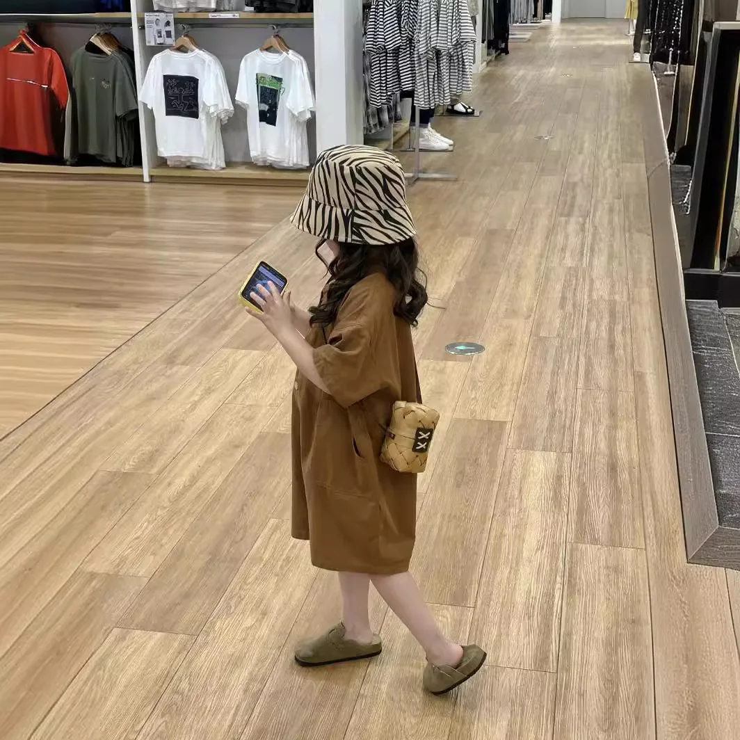 Girl Jumpsuit 2024 Summer Korean Style Children Cotton and Linen Romper New Casual Korean Solid Color Cotton and Linen Romper
Girl Jumpsuit 2024 Summer Korean Style Children Cotton and Linen Romper New Casual Korean Solid Color Cotton and Linen Romper