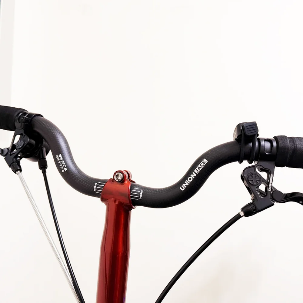 UnionJack Carbon Fiber Handlebar 25.4*560mm for Brompton Folding Bike Ultra Light Bar Ergonomic Design
UnionJack Carbon Fiber Handlebar 25.4*560mm for Brompton Folding Bike Ultra Light Bar Ergonomic Design