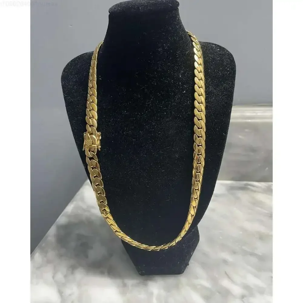 Classic Gold Cuban Link Chain 12mm 14mm 16mm 925 Sterling Silver Customized Trendy Men's Jewelry
Classic Gold Cuban Link Chain 12mm 14mm 16mm 925 Sterling Silver Customized Trendy Men's Jewelry