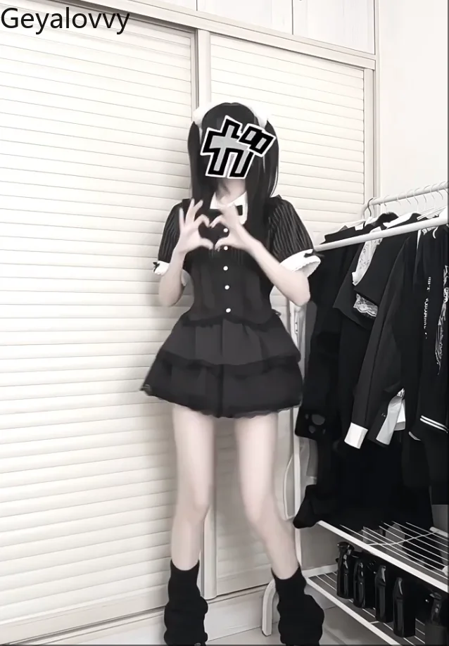 Sweet Cute Girls Suit Mine Slim-fitting Striped Short-sleeved Dress and Shorts Japanese Subculture Niche Design Two-piece Set
Sweet Cute Girls Suit Mine Slim-fitting Striped Short-sleeved Dress and Shorts Japanese Subculture Niche Design Two-piece Set