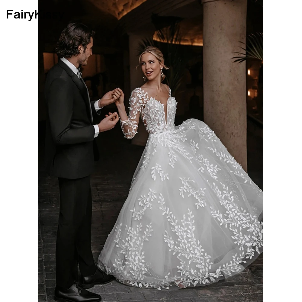 FairyKissy Sexy Deep V-neck Backless Wedding Dresses Classic Lace Appliques A-line Long Bridal Gowns Robe De Mariée
FairyKissy Sexy Deep V-neck Backless Wedding Dresses Classic Lace Appliques A-line Long Bridal Gowns Robe De Mariée
